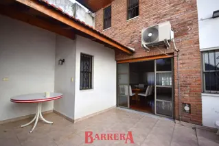 Casa en lote propio 5 ambientes foto 4