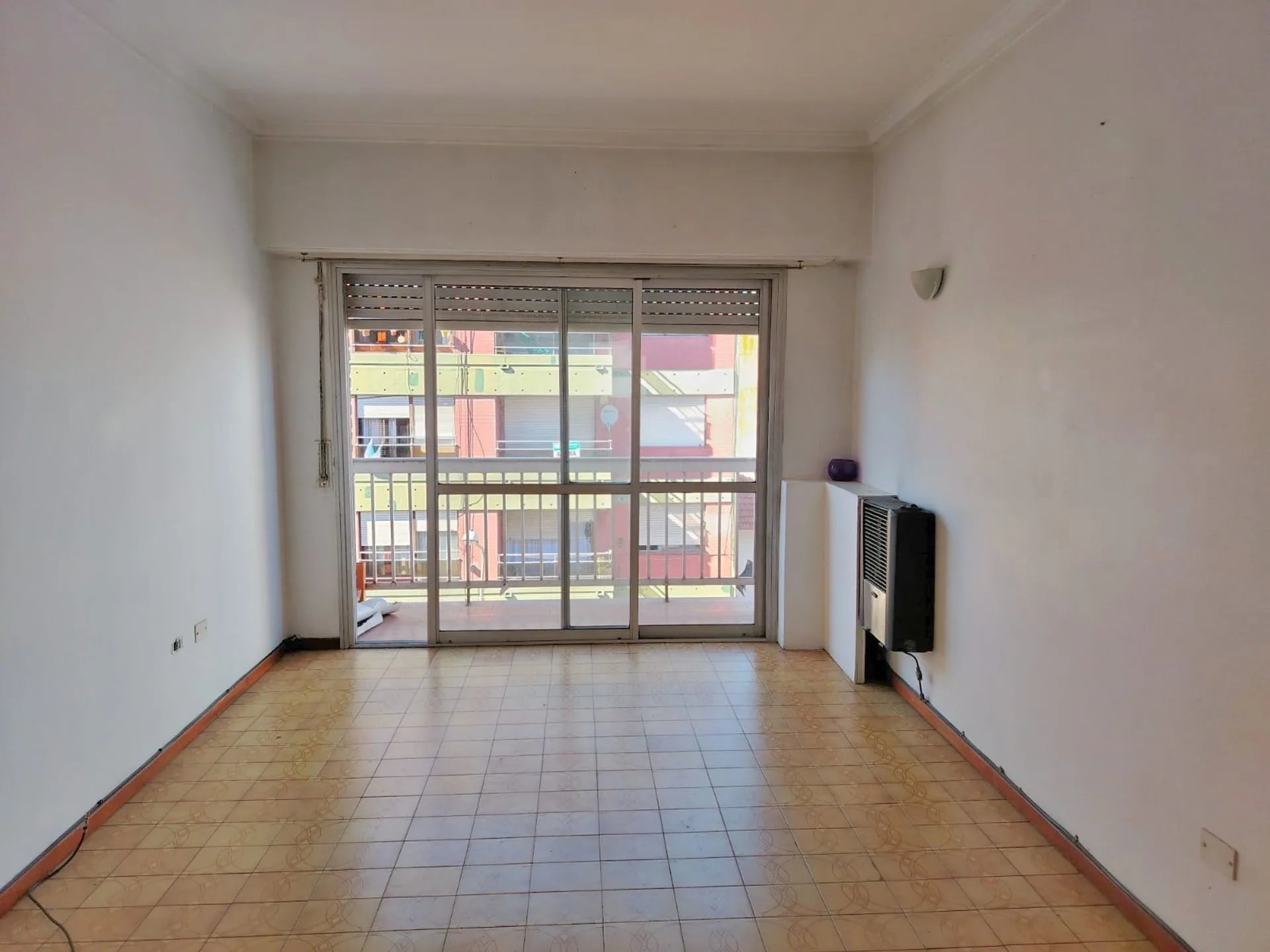 Venta departamento 3 ambientes al frente  Centro foto 4