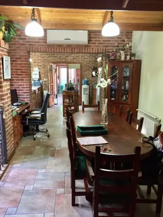 Importante propiedad en zona residencial foto 2