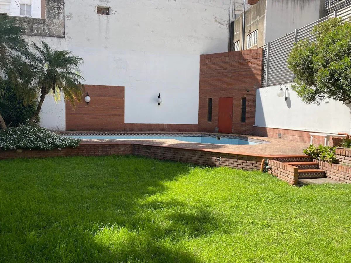 Casa c/Jardín y Pileta en B°Martin foto 3