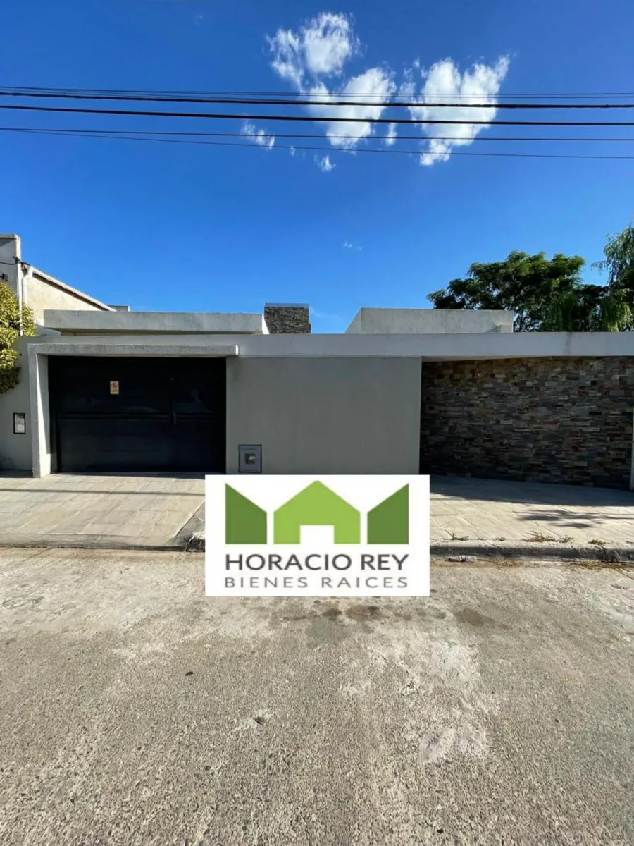 Hermosa casa ubicada en calle Lalinde al 400 - San Miguel del Monte