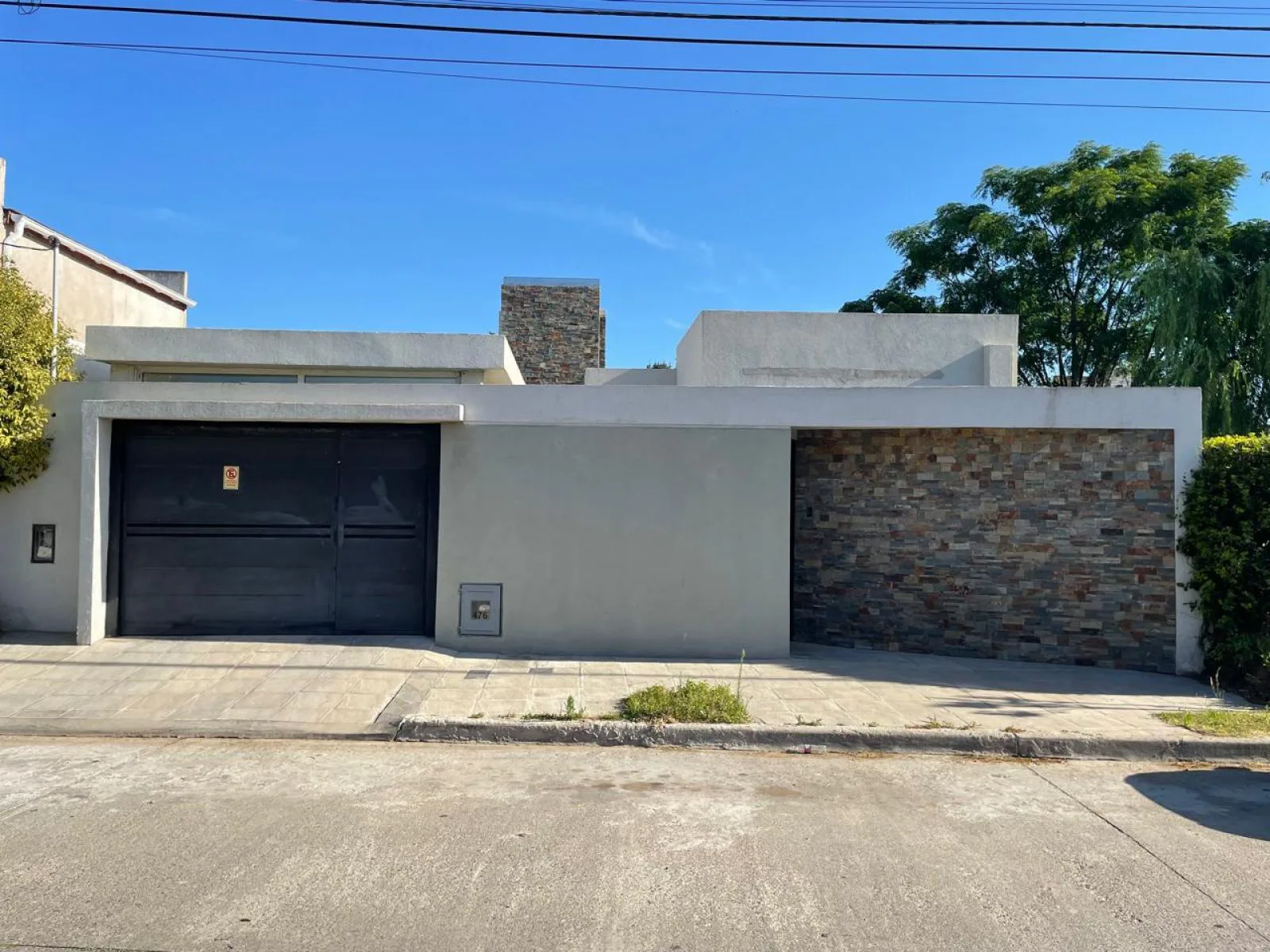 Hermosa casa ubicada en calle Lalinde al 400 - San Miguel del Monte foto 2