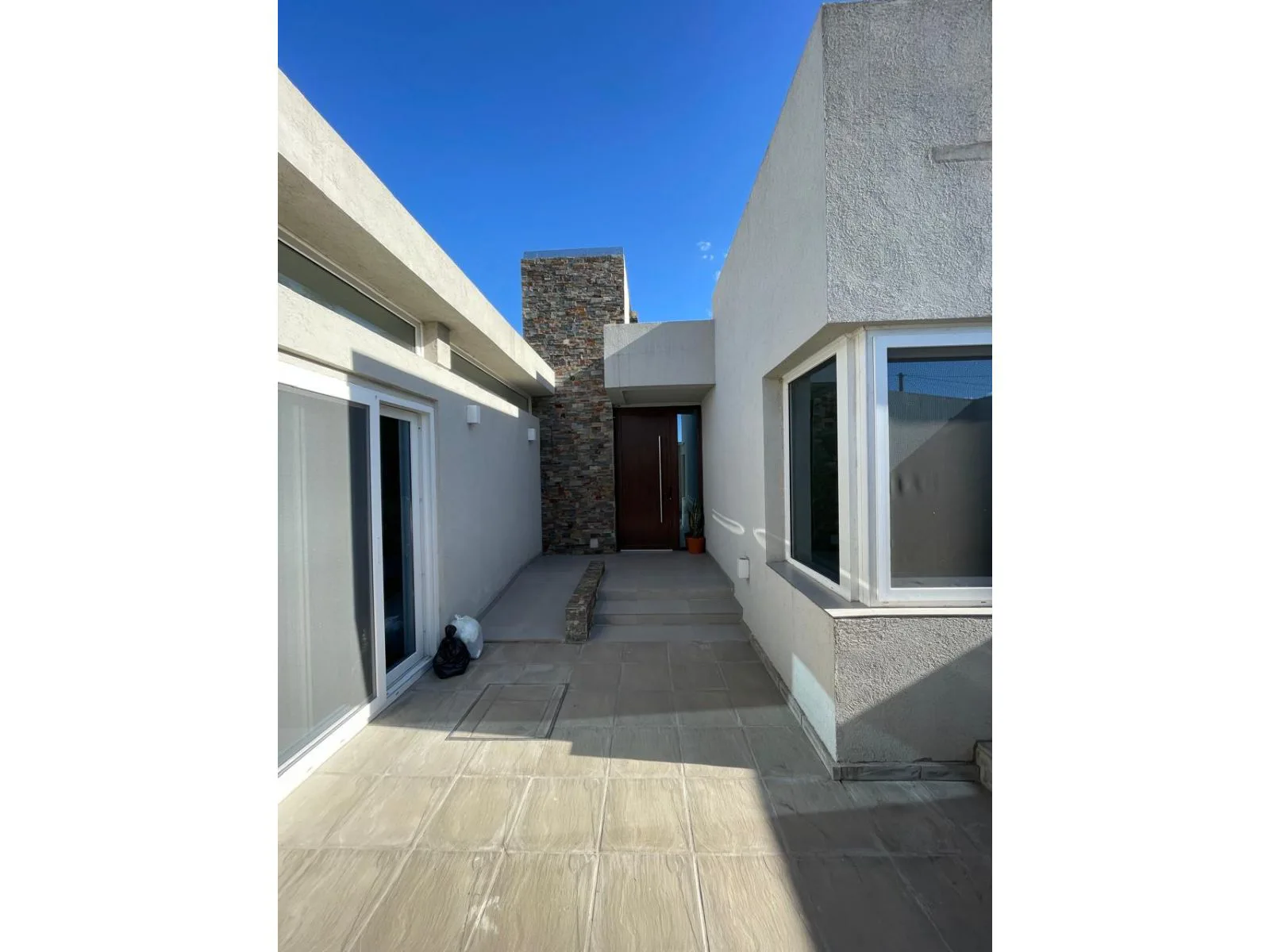 Hermosa casa ubicada en calle Lalinde al 400 - San Miguel del Monte foto 4
