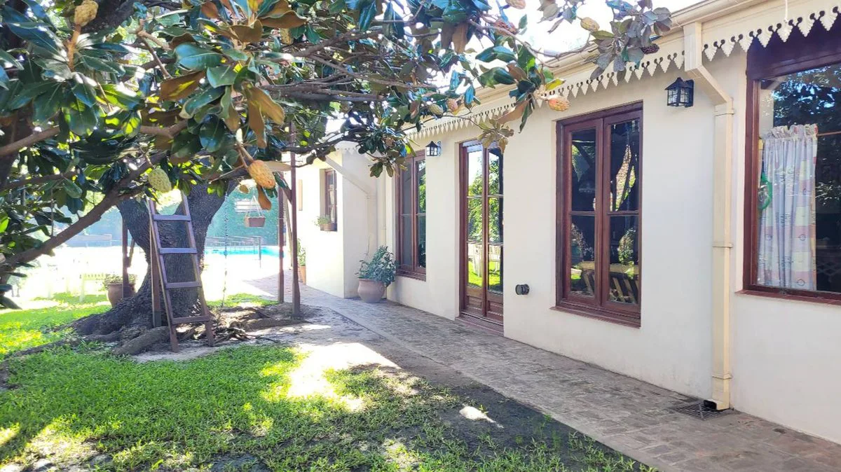 CASA EN VENTA 5 amb. en casco histórico ARECO foto 2