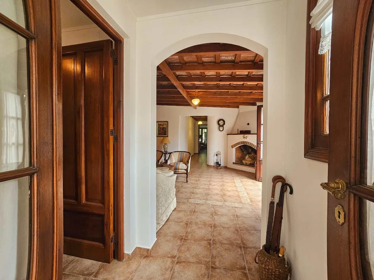CASA EN VENTA 5 amb. en casco histórico ARECO foto 3