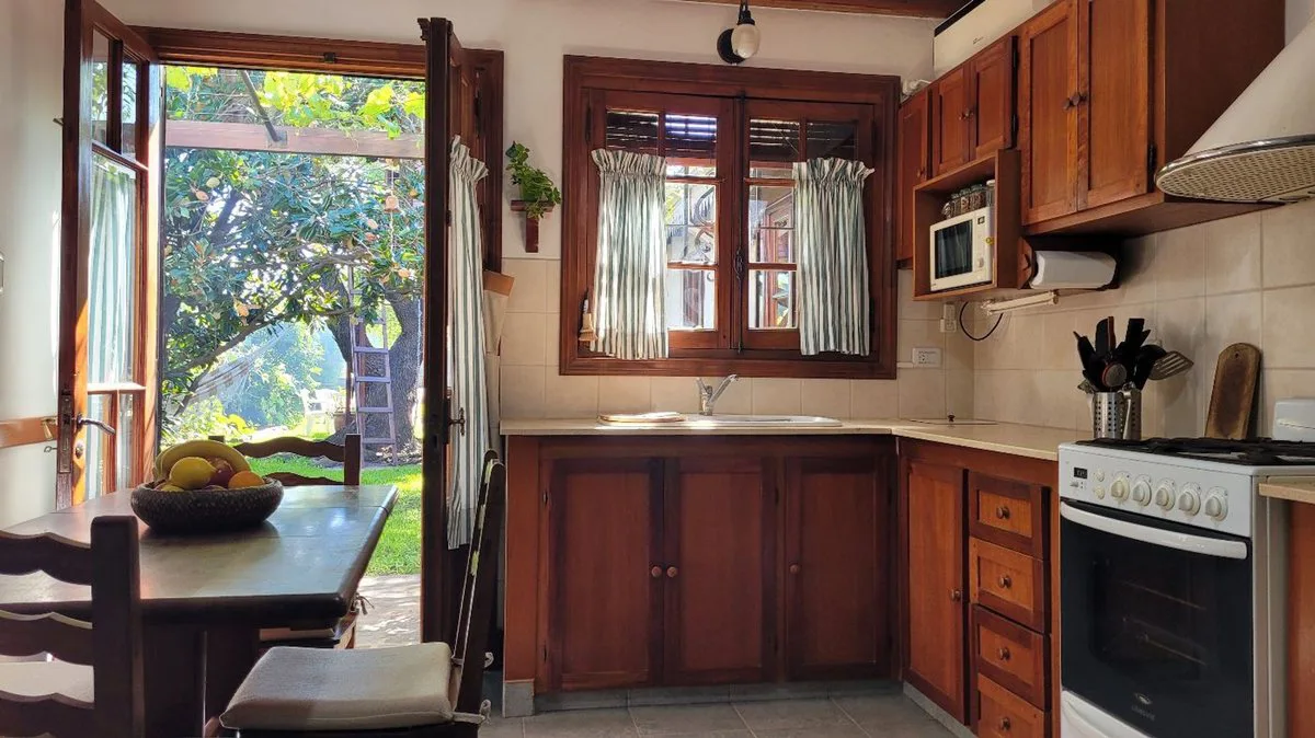 CASA EN VENTA 5 amb. en casco histórico ARECO foto 5