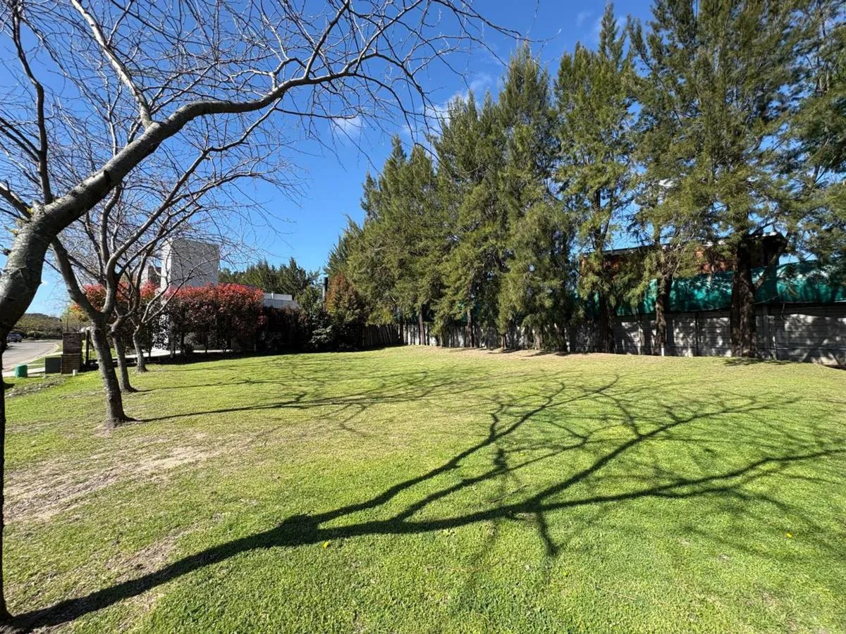 Venta Lote barrio privado Barrancas de Santa Maria foto 2