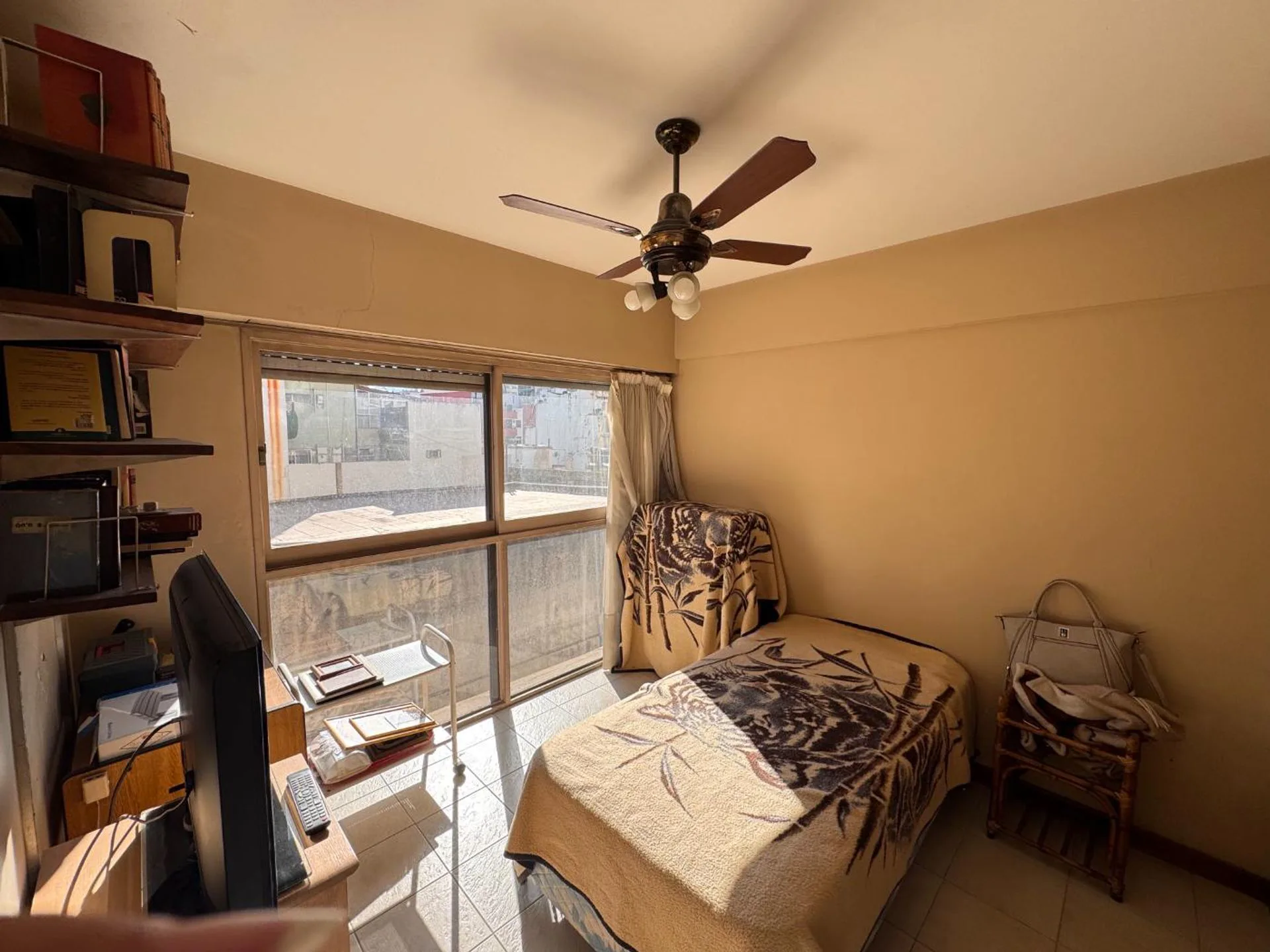 VENTA PALERMO 2 ABMIENTES C/ BALCON Y COCHERA foto 4