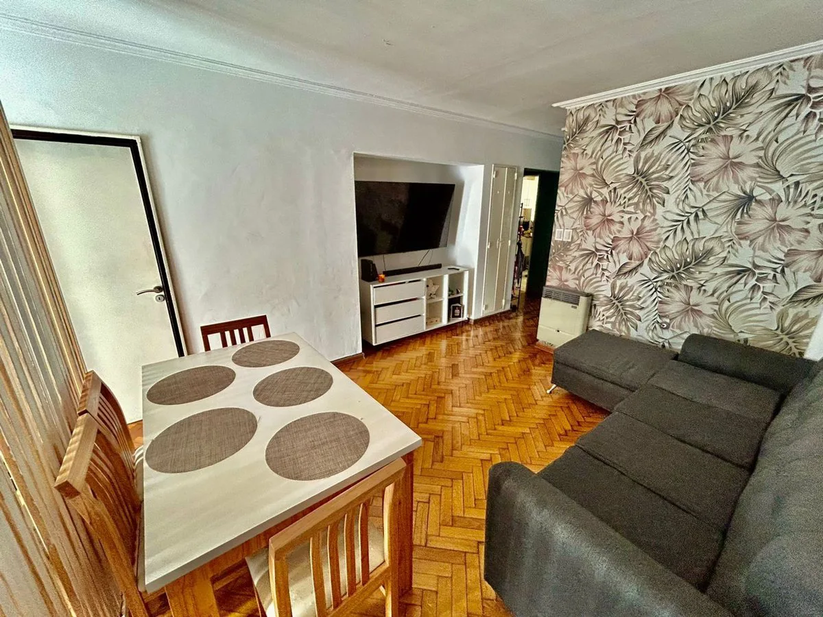 DEPTO 2 AMB EN VENTA BALVANERA AMPLIO C/ BALCON foto 4