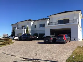 IMPONENTE CHALET DE GRAN CATEGORIA EN VENTA foto 2