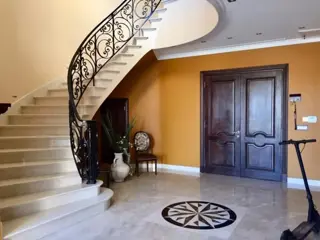 IMPONENTE CHALET DE GRAN CATEGORIA EN VENTA foto 3