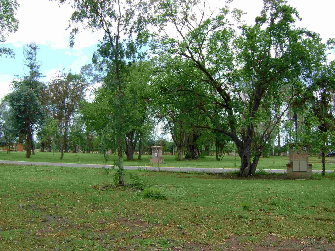 CASCO DE ALVAREZ, BARRIO CERRADO 2000 foto 5