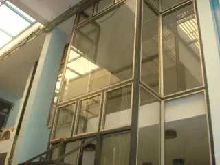 Excelente local en interior de galería comercial foto 2