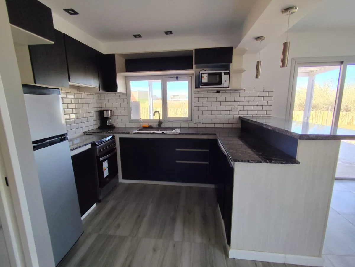Se venden dos duplex frente al mar foto 3
