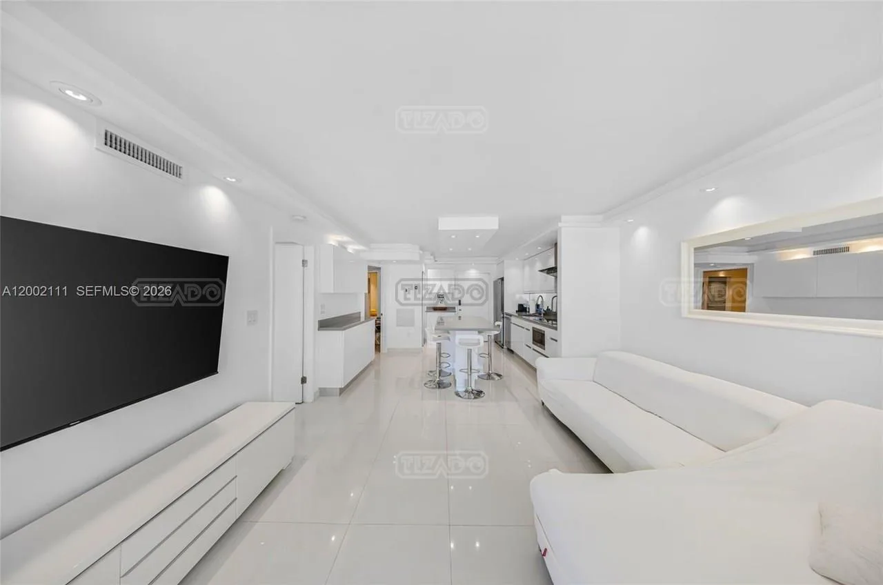 465 Ocean Dr 400 foto 4
