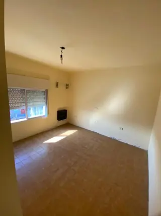 En Venta Departamento de 3 ambientes en La Tablada foto 2
