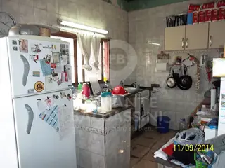 BURZACO - MINISTRO RIVADAVIA - CASA AMPLIA CON 2 LOCALES Y FONDO - ESCRITURADA -  TERRENO DE 10 X 30 - foto 5