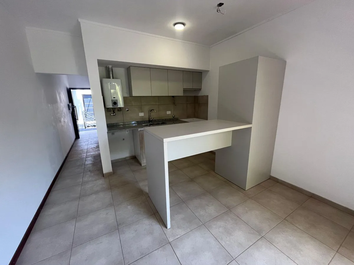 ALQUILER. Dpto. de un dormitorio en barrio fomento foto 2