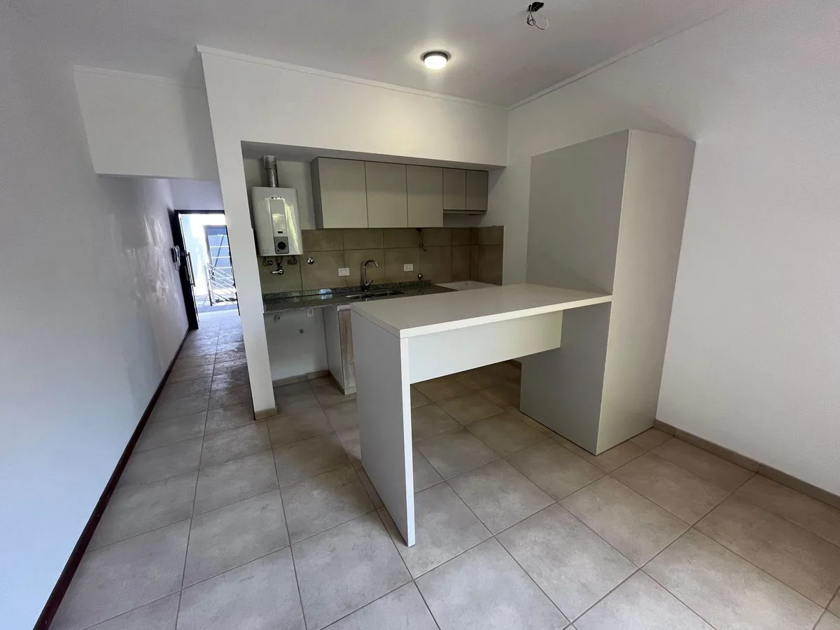 ALQUILER. Dpto. de un dormitorio en barrio fomento foto 4