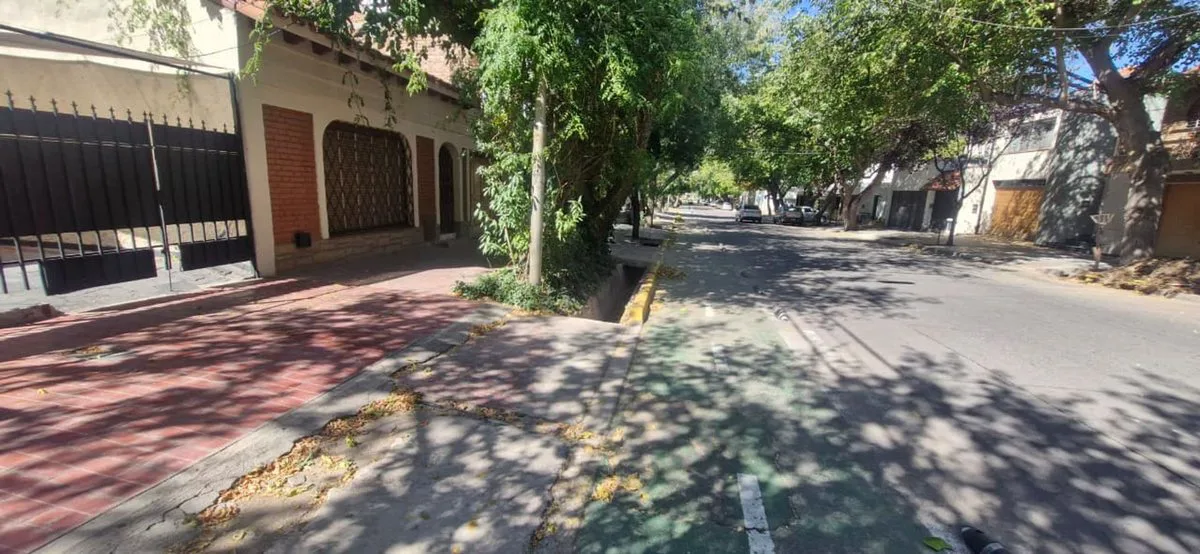 CASA EN VENTA 4 HABITACIONES, 6TA SECCIÓN, MENDOZA foto 2