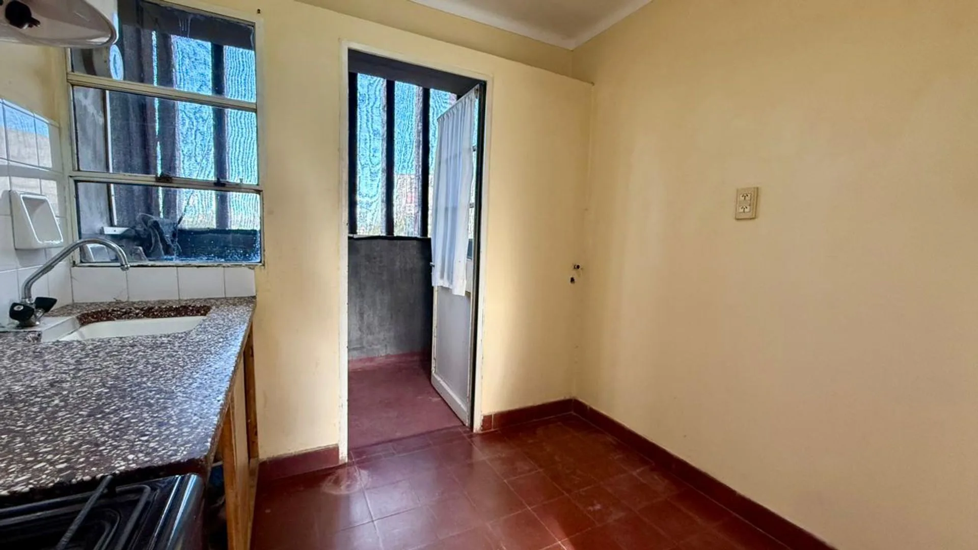 VENTA DEPARTAMENTO 2 DORM B° VIALIDAD DE ING WHITE foto 4