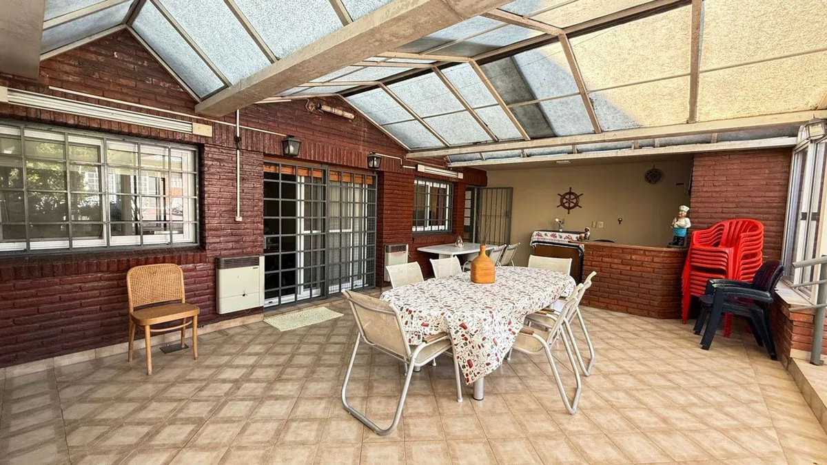 Casa 6 amb en venta VILLA Del PARQUE 2 coch jardin foto 5