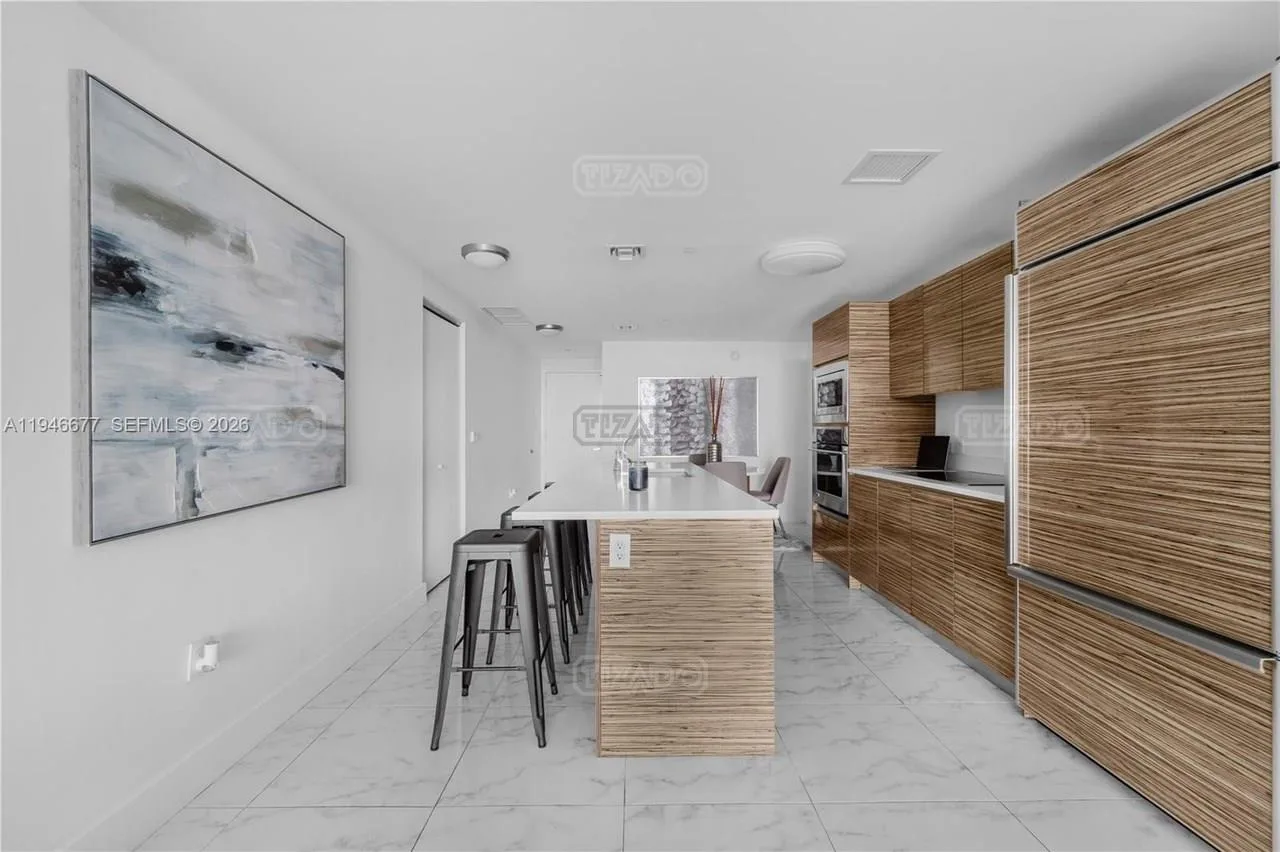 460 NE 28th 400 foto 4