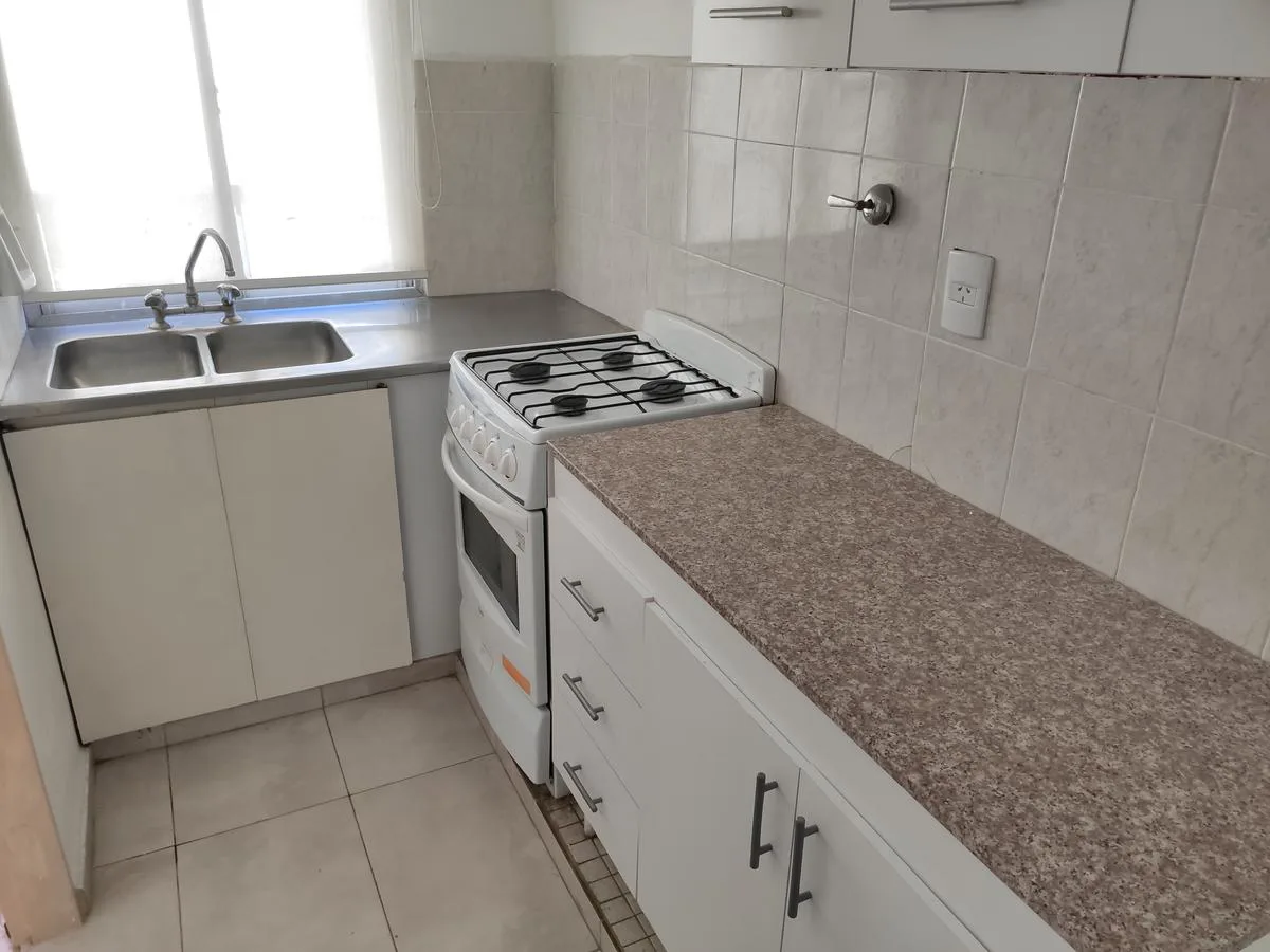Departamento de un dormitorio en venta en Rosario. foto 3