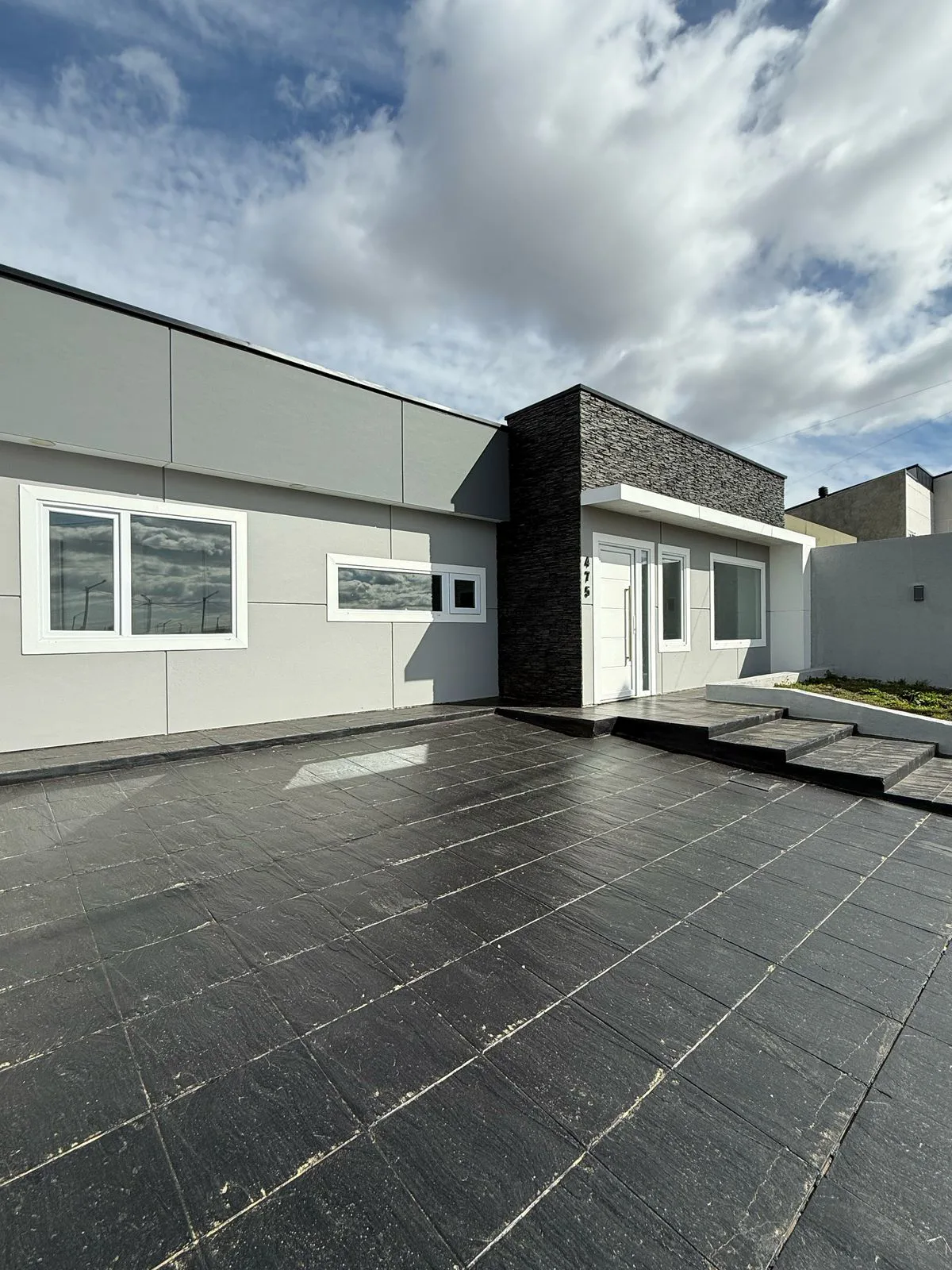 VENTA – CASA 3 DORMITORIOS – LAS BARRANCAS foto 2