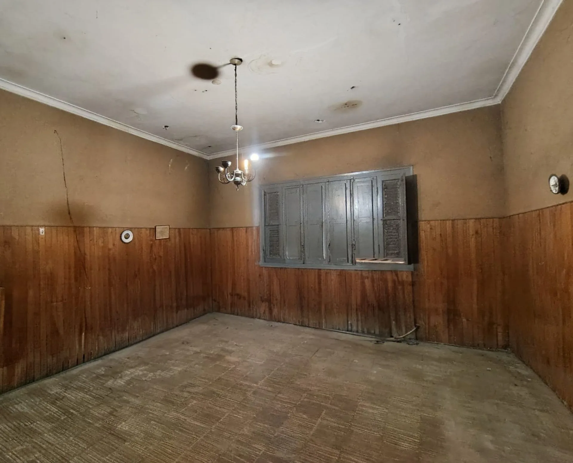 VENTA CASA 2D-ZONA PARQUE 9 DE JULIO-A REFACCIONAR foto 5