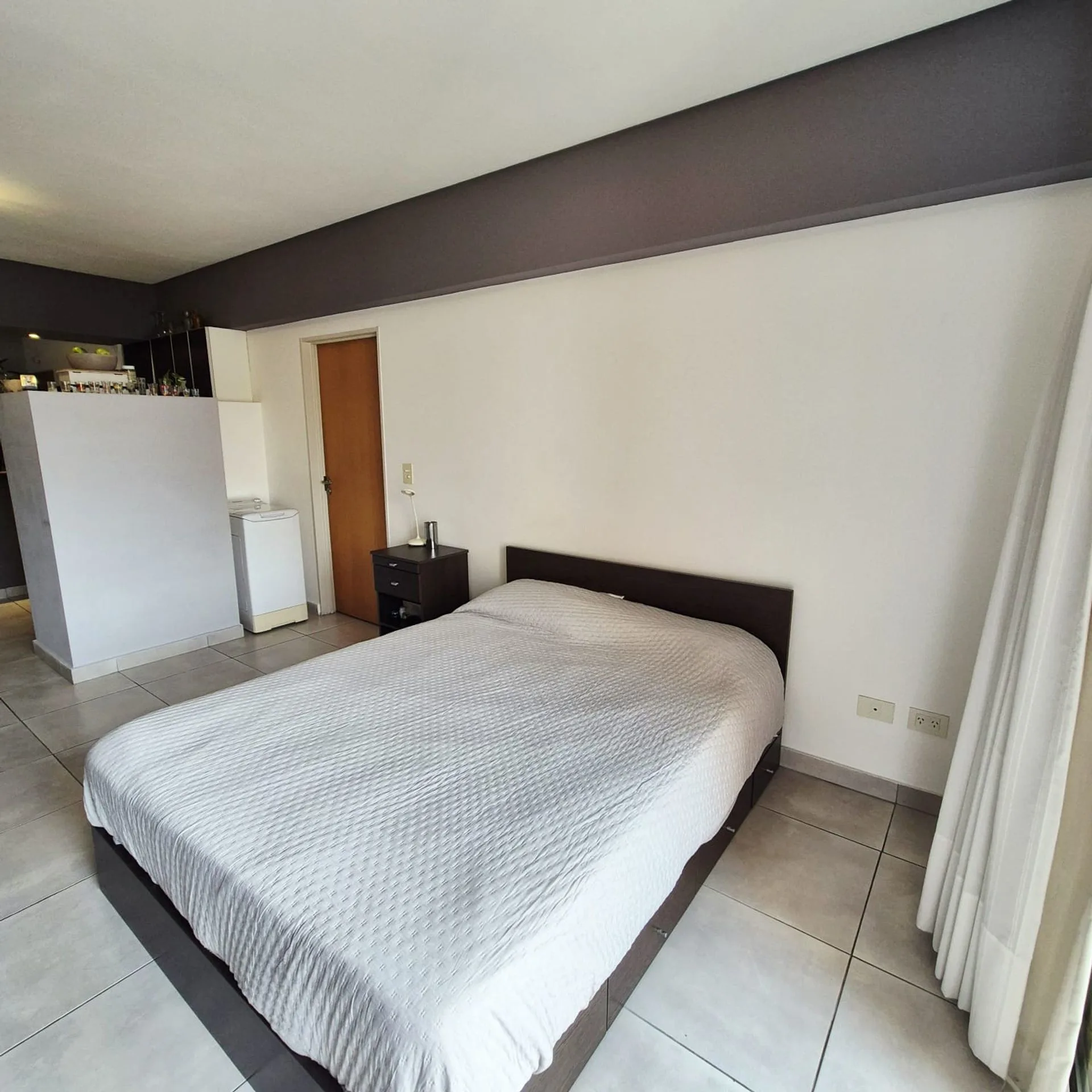 VENTA DTO MONOAMBIENTE C/FTE BALCON  MONTE CASTRO foto 3