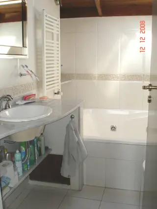 Casa 4 amb en venta , Gge3 autos, fondo libre, piscina, quincho  V. Lugano foto 4