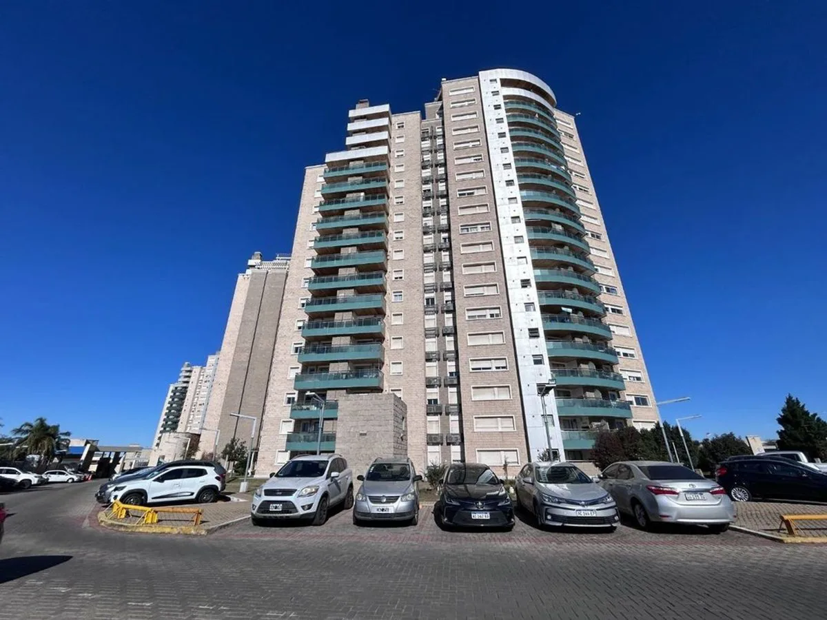 VENTA DPTO 2 DORMITORIO CON COCHERA ALTO VILLA SOL foto 2