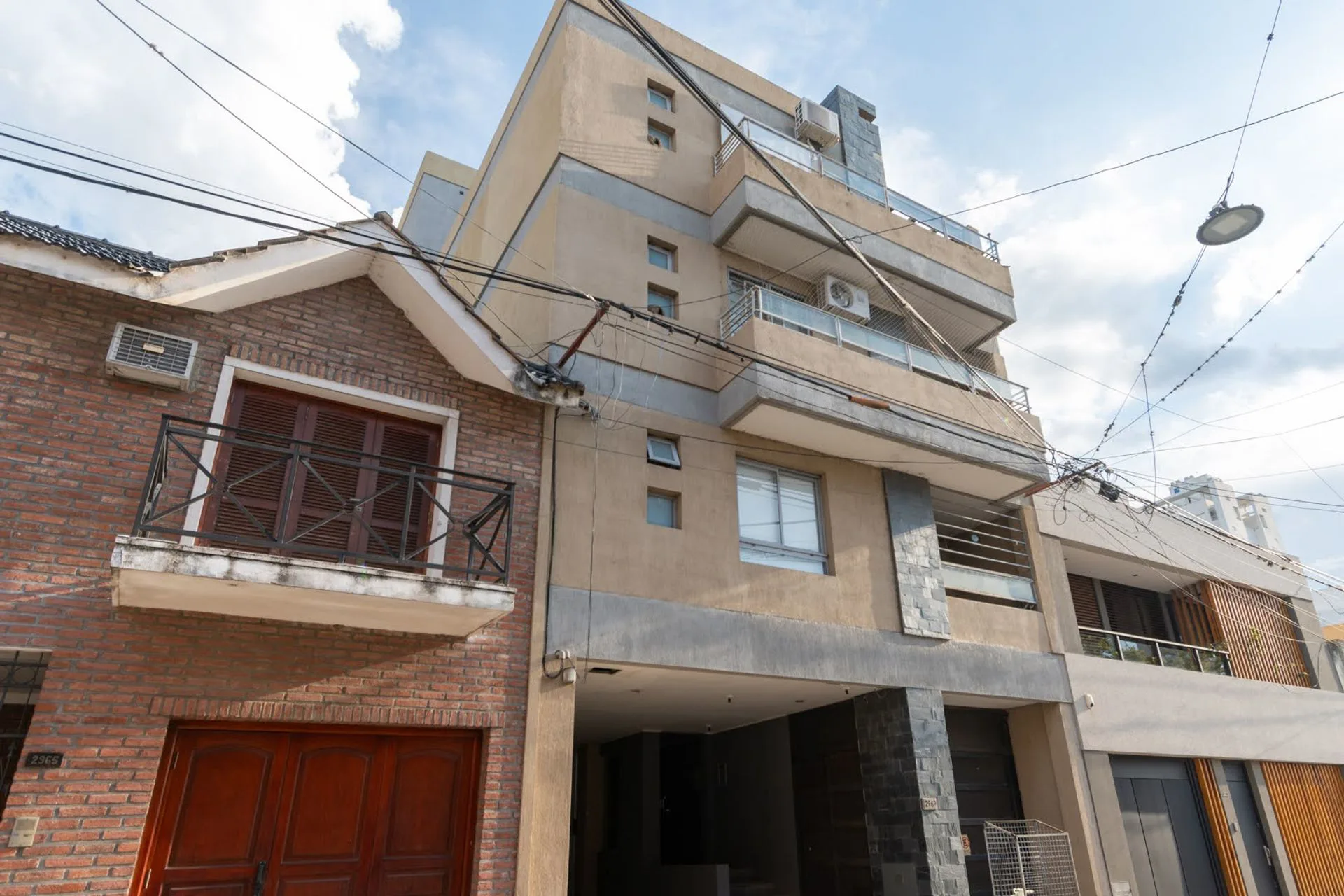 VENTA DE DEPARTAMENTO 2 DORM Y COCHERA BARRIO SUR foto 3