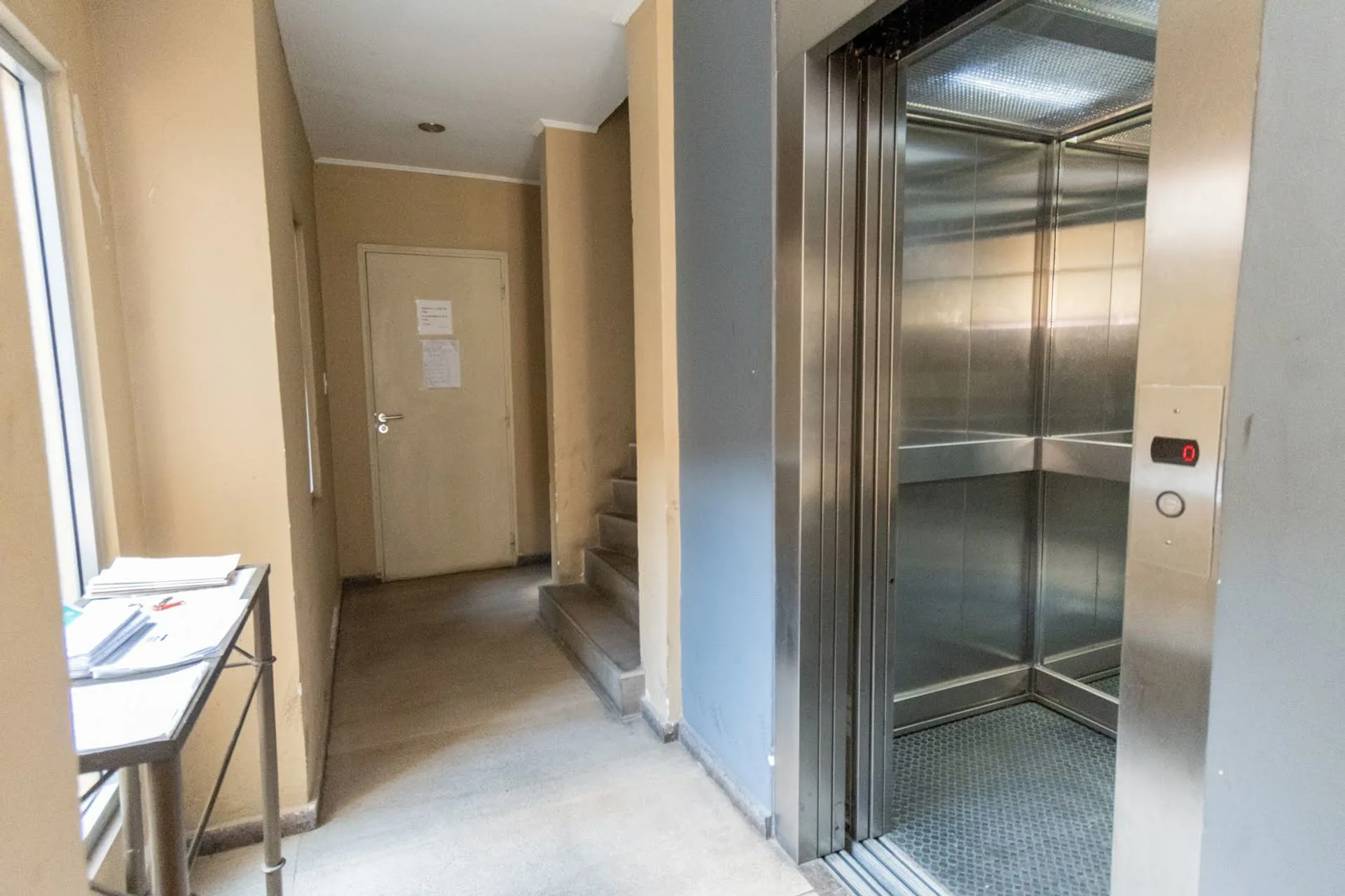 VENTA DE DEPARTAMENTO 2 DORM Y COCHERA BARRIO SUR foto 4