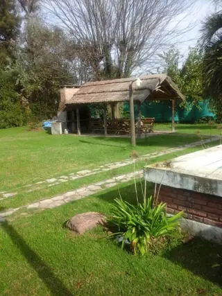 CHALET SOBRE 850 m2. CON OPCIÓN MAS 850 m2. PILETA - NOVOA PROPIEDADES foto 2