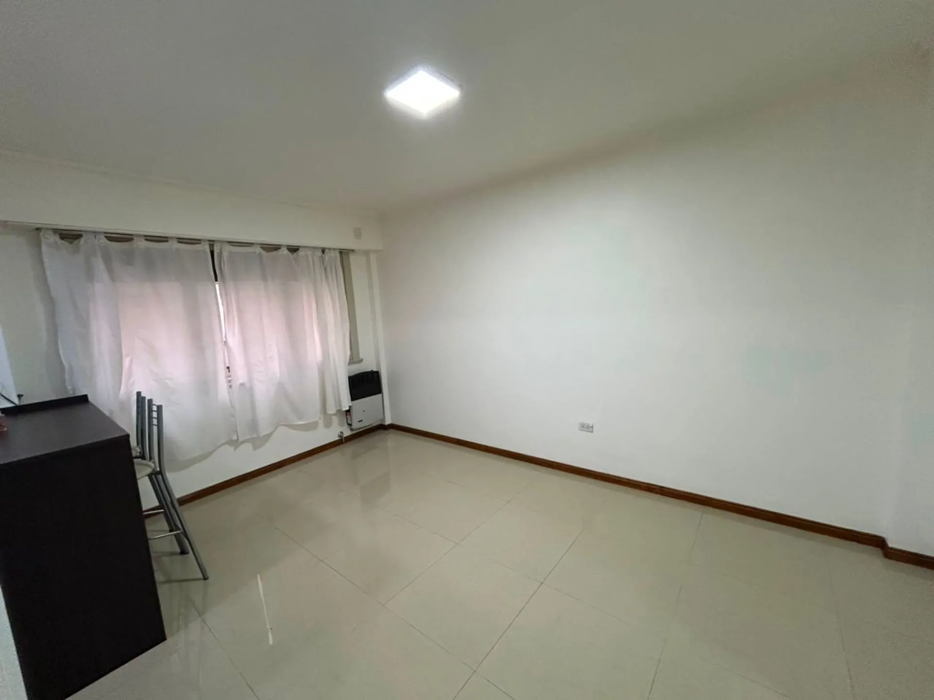VENTA DPTO 2 AMB PLAZA COLON  RECICLADO COCHERA foto 4