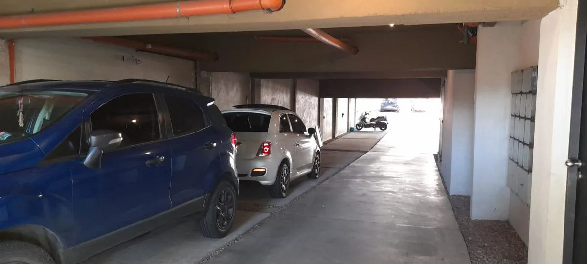 Cochera en Villa Urquiza - foto 2