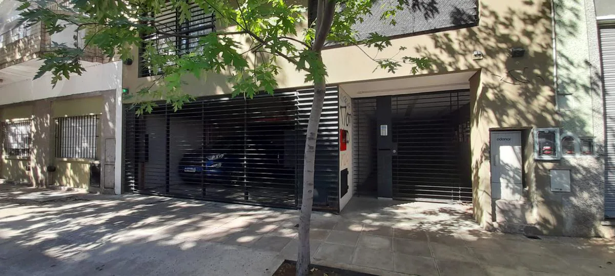 Cochera en Villa Urquiza - foto 3