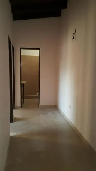 DEPARTAMENTO DE TRES AMBIENTES EN PRIMER PISO A UNA CUADRA DE AV. PERDRIEL foto 3