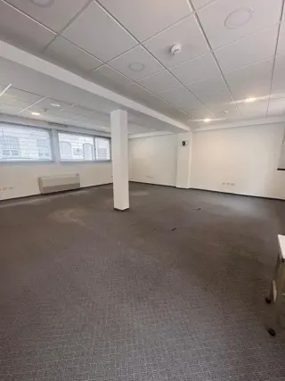 Oficinas Venta uso Profesional - Comercial foto 2