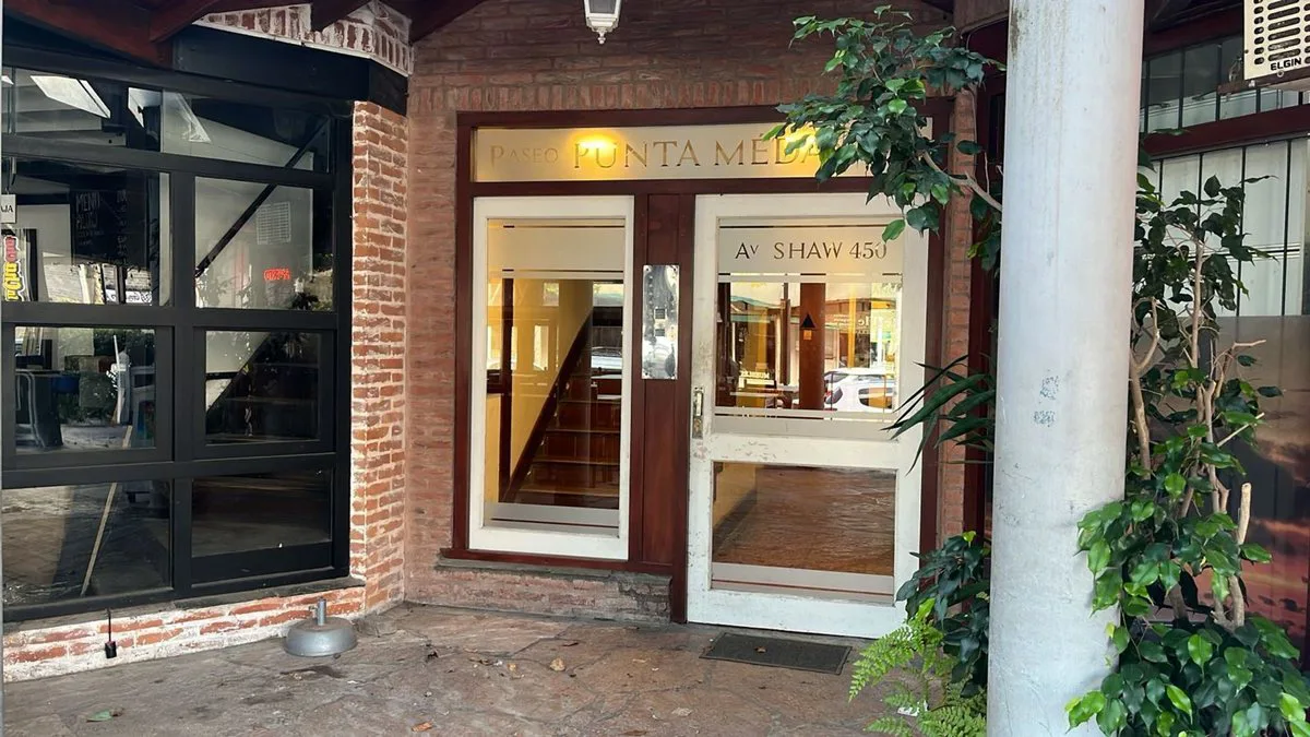 VENTA DE DEPARTAMENTO EN PINAMAR CON COCHERA foto 2