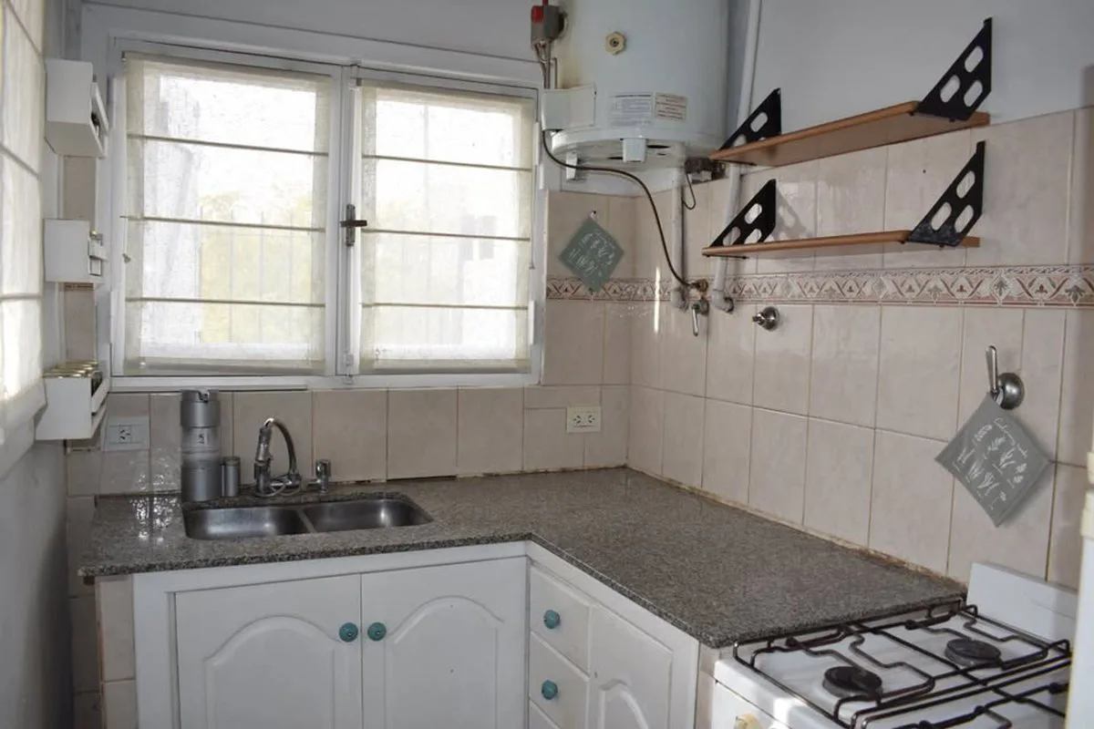Duplex 5 Ambientes C/Garaje-Calle 95 entre 32 y 34 foto 3