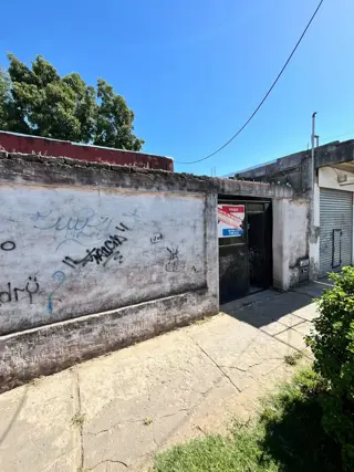 CASA mas Local sobre Calle Pasco MUCHO TRÁNSITO foto 2