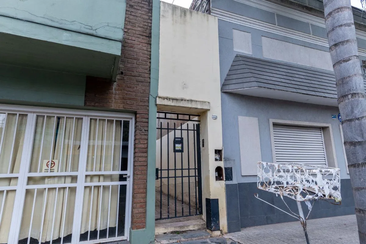 Se vende casa interna en Barrio Constituyentes! foto 2