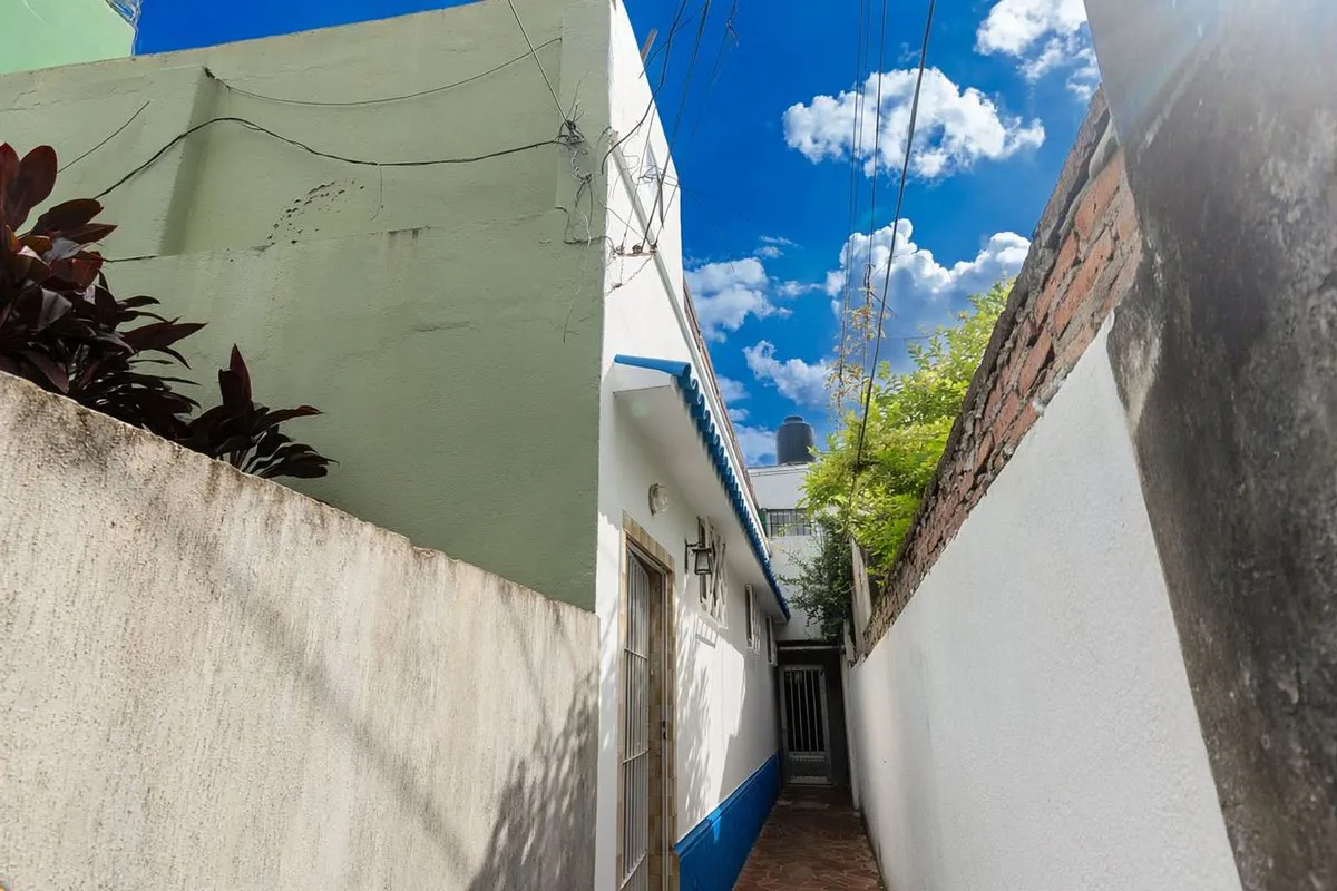 Se vende casa interna en Barrio Constituyentes! foto 5