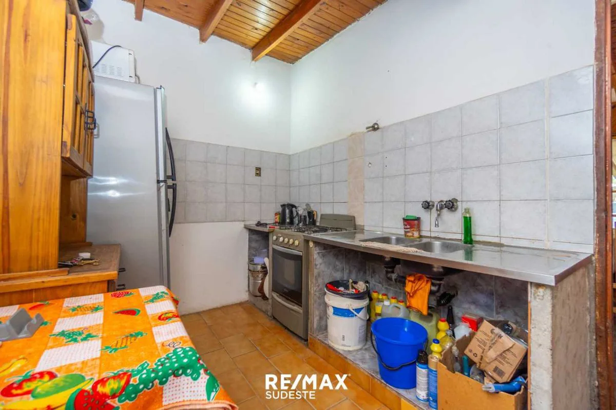 VENTA CASA TRES DORMITORIOS CON GARAGE Y PATIO foto 2