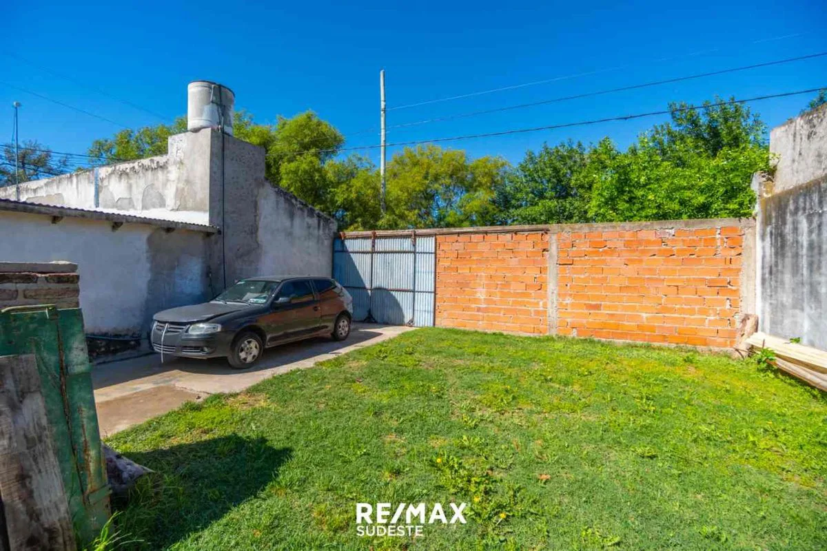 VENTA CASA TRES DORMITORIOS CON GARAGE Y PATIO foto 3