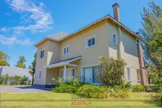 CASA 6 AMBIENTES HARAS SAN PABLO ALQUILER foto 3