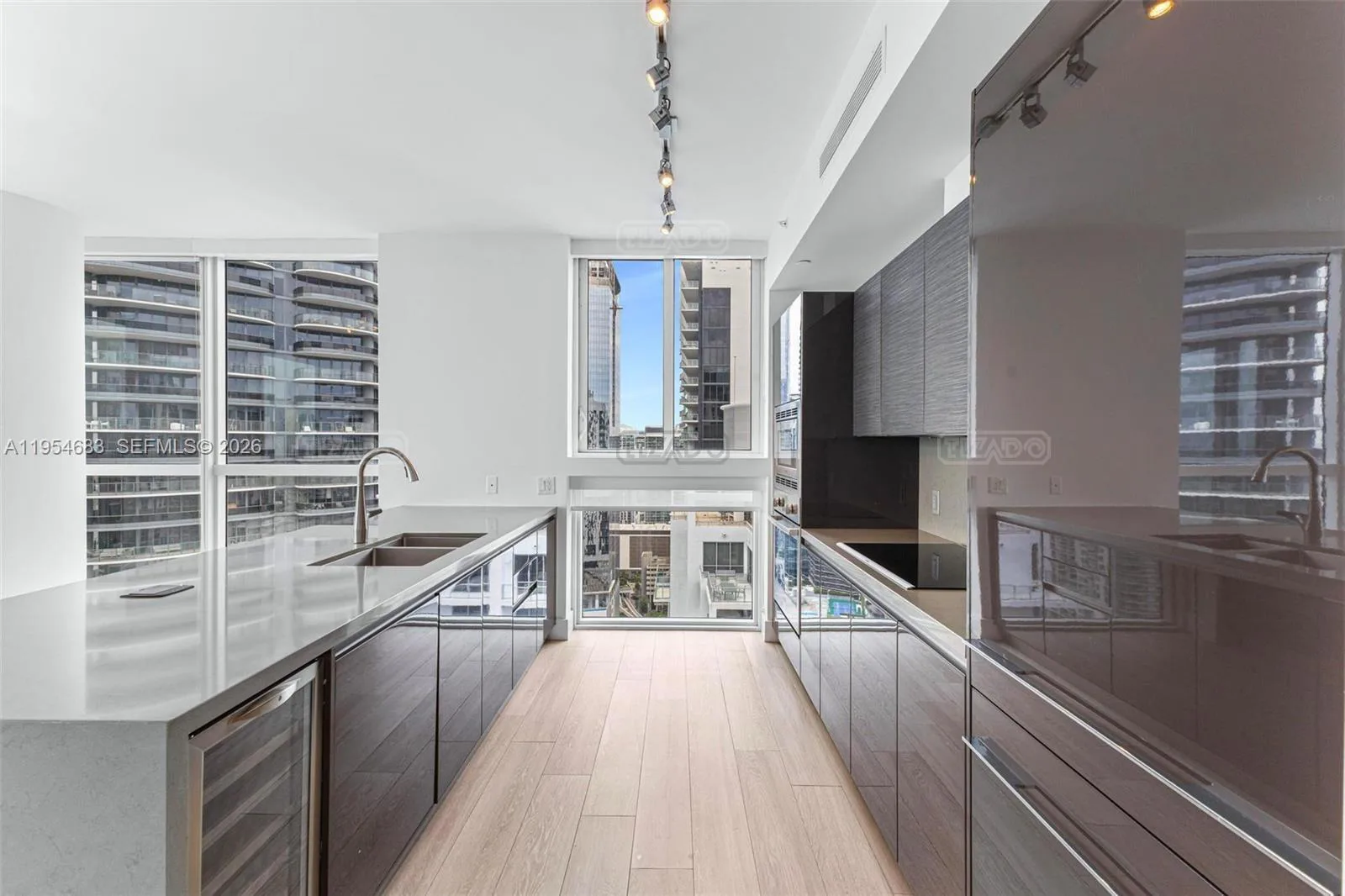 1080 Brickell Ave 1000 foto 5